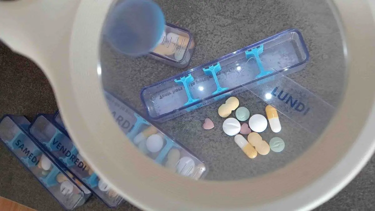 Pros : Prescrire, mars 2023 : médicaments utiles et inutiles
